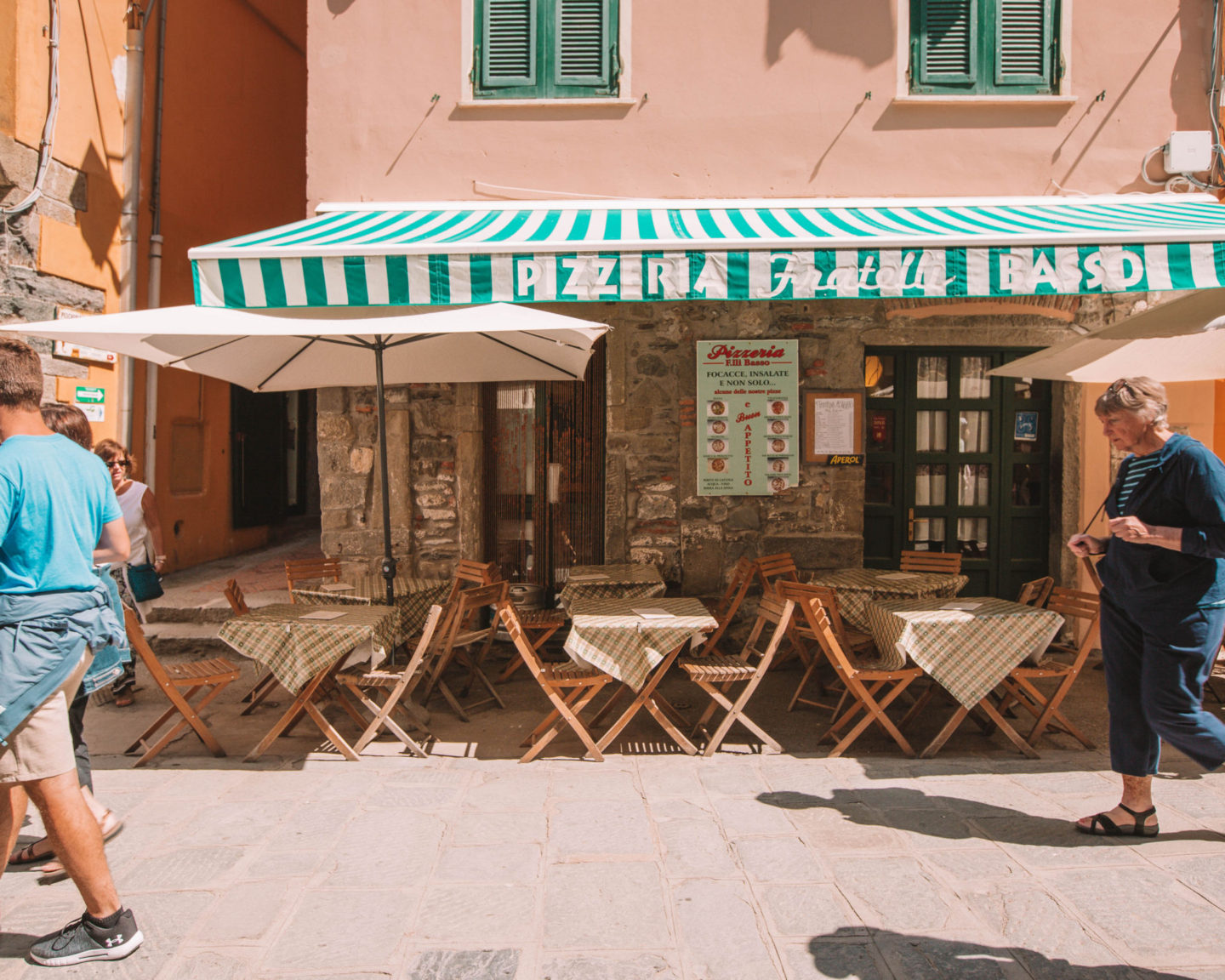 The secret spot where you can go to find the Vernazza view point in Cinque Terre, Italy!