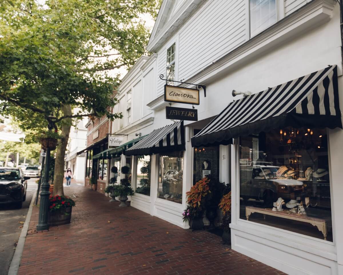 shopping street in edgartown martha's vineyard travel guide