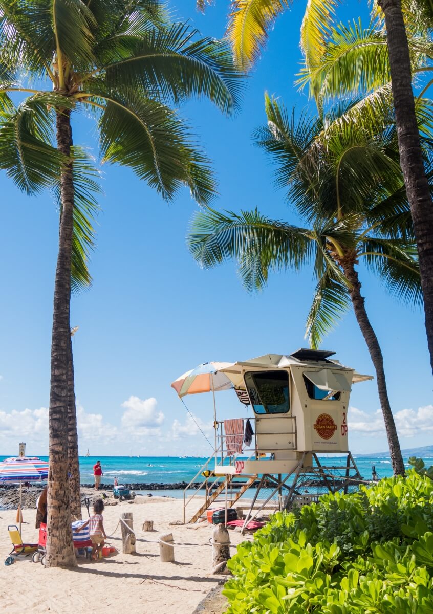 lifeguard stand on the beach in hawaii