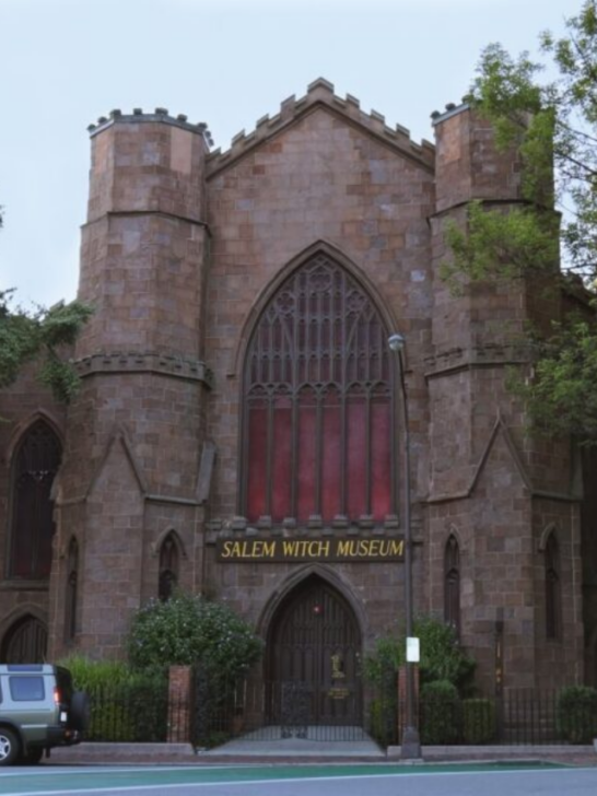 19 Spooky Things to Do in Salem in October-Cover image